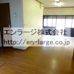 1F (内装)