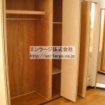 同じ建物の違うお部屋の写真です。 (内装)