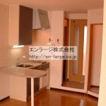 同じ建物の違うお部屋の写真です。 (内装)