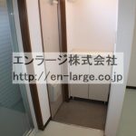 同じ建物の違うお部屋の写真です。 (玄関)