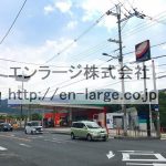 ガソリンスタンド営業中 (周辺)