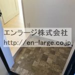 新築当時の写真です。 (玄関)