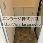 下駄箱　新築当時の写真です。 (玄関)