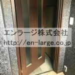 入口 (外観)