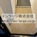 新築当時の写真です。 (玄関)