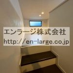 ロフト　階段　205号室の写真です。 (内装)