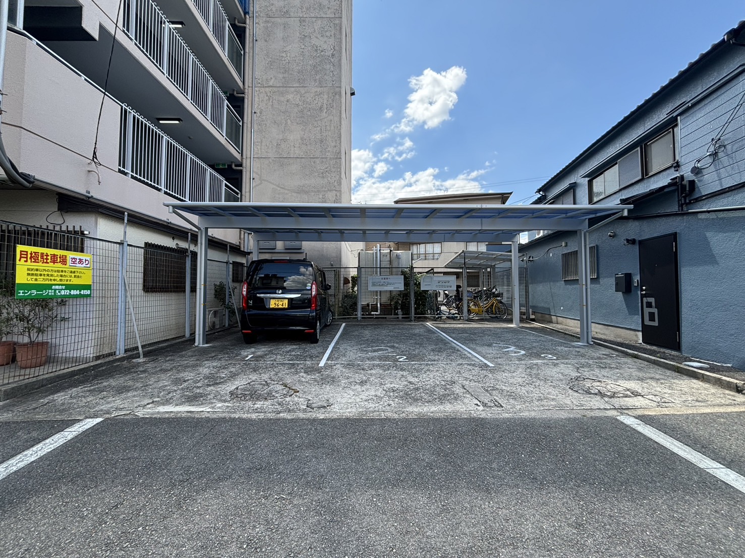 【月極駐車場募集】寝屋川市仁和寺本町4 屋根付き