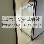 入口 (内装)