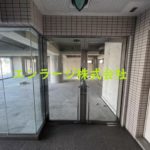 入口 (内装)