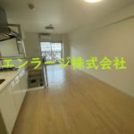  (内装)