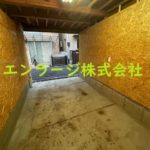 右 (内装)