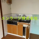 左側 (内装)